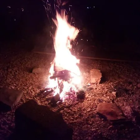 Robinzonski Smjestaj Tiha Draga Kır Evi *