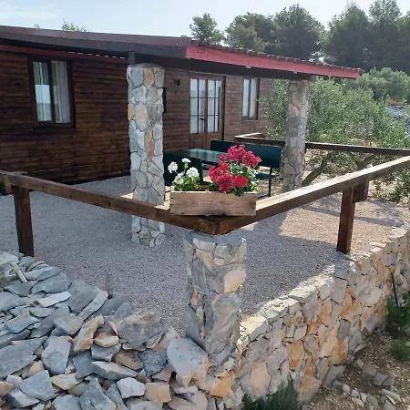 Country house Robinzonski Smjestaj Tiha Draga *