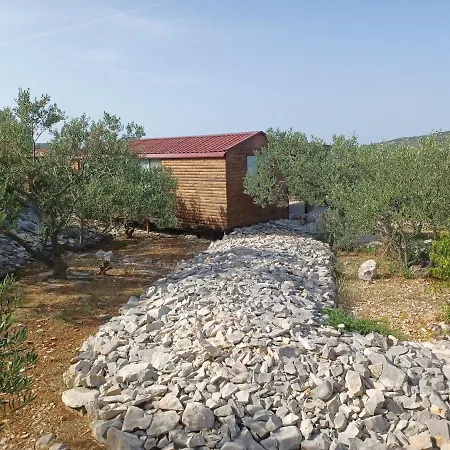 Country house Robinzonski Smjestaj Tiha Draga *