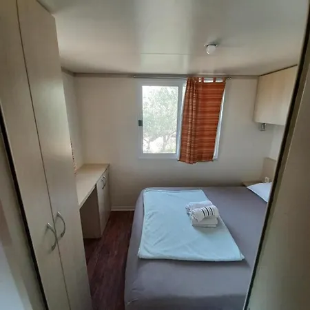 Kır Evi Robinzonski Smjestaj Tiha Draga *