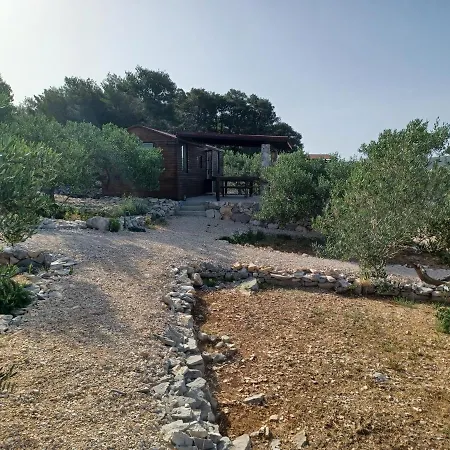 Robinzonski Smjestaj Tiha Draga Kır Evi