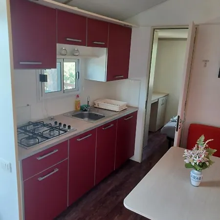 Robinzonski Smjestaj Tiha Draga Kır Evi