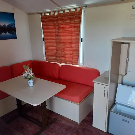 Kır Evi Robinzonski Smjestaj Tiha Draga *